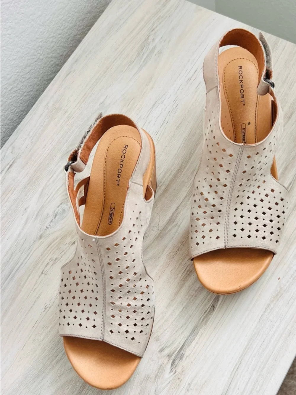 Rockport TruTECH Briah Perforated Wedge Sandals Taupe Leather Slingback 8.5